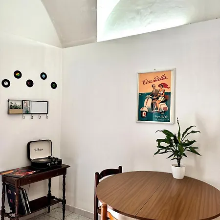 Agata's Vintage Flat Apartment Catania